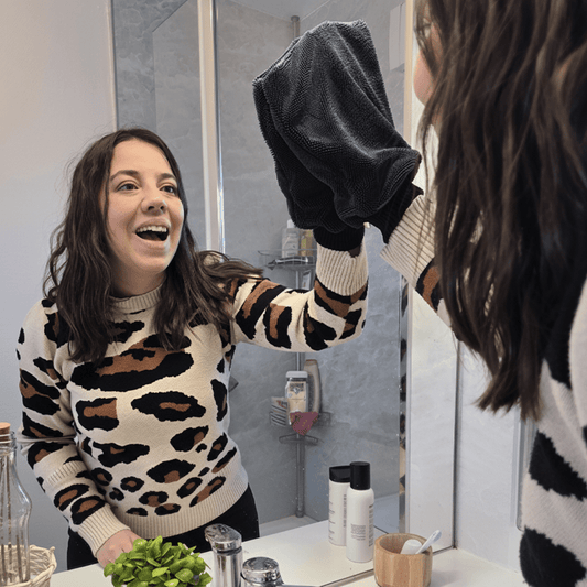 Soft Touch Cleaning Glove for Dusting and Polishing - SweetyGem