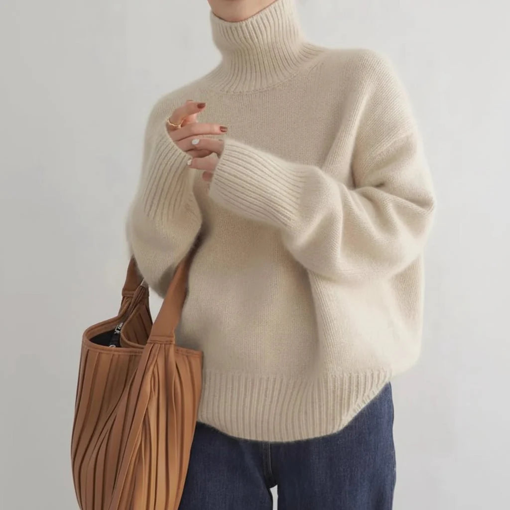 Cozy Women's Thick Crew Neck Winter Sweater - SweetyGem